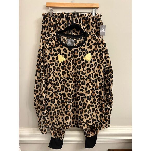 NWT PJ Couture Leopard Fleece Set large - Picture 1 of 3